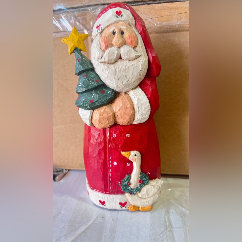Vintage 1998 Gooseberry Patch carved SANTA